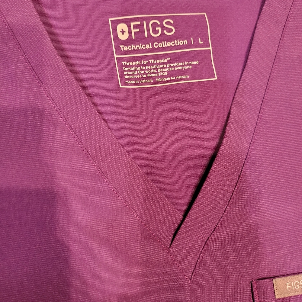 Figs ultraviolet Catarina scrub top